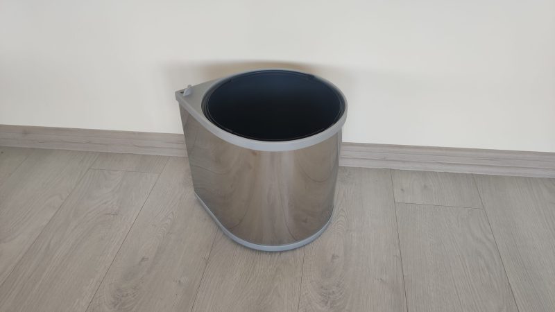 кош за вграждане инокс 11 л 100.21